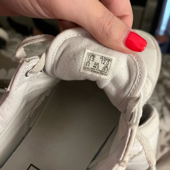 Men’s Van’s - Picture 4 of 6